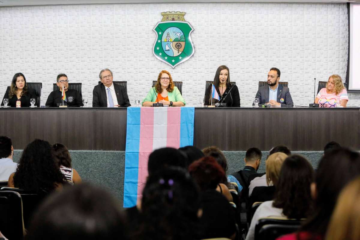 Assinatura do Termo de Cooperação entre SEDIV e CGE e Celebração da Visibilidade Trans