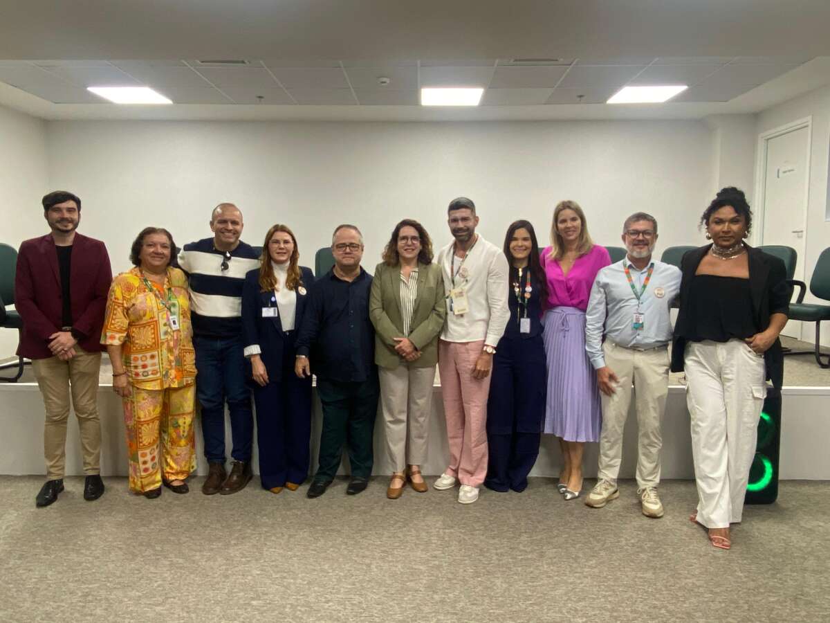 Dia Nacional da Visibilidade Trans é marcado por acolhimento, diálogo e cidadania no Hospital Universitário do Ceará