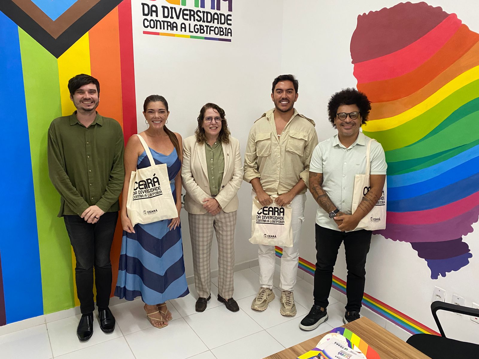 Secretaria da Diversidade recebe representantes de Paracuru para dialogar sobre ações do Carnaval e fortalecimento de políticas LGBTI+