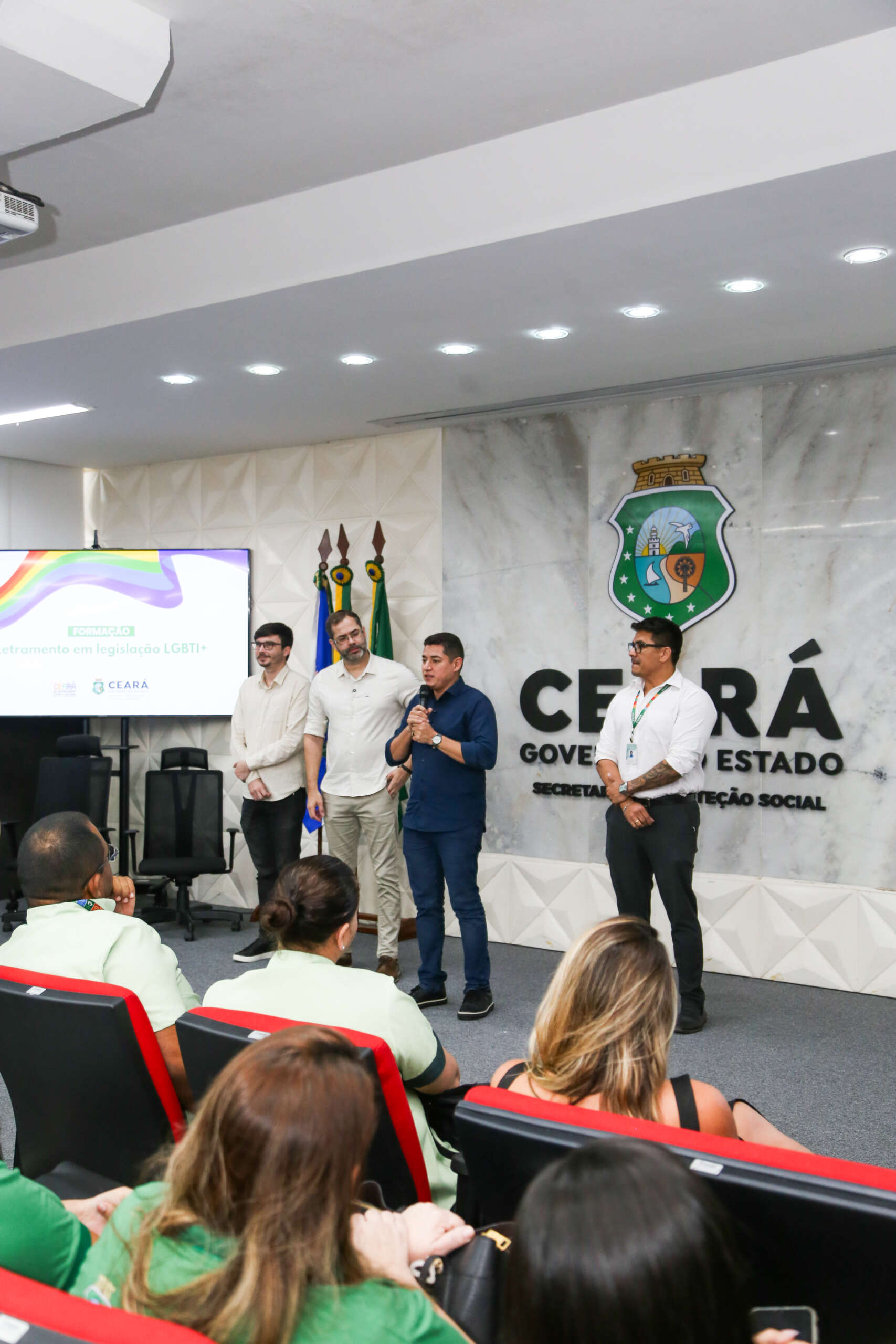 Secretaria da Diversidade e SPS realizam formação em letramento e legislação LGBTI+ para colaboradores das Casas do Cidadão e Vapt Vupts